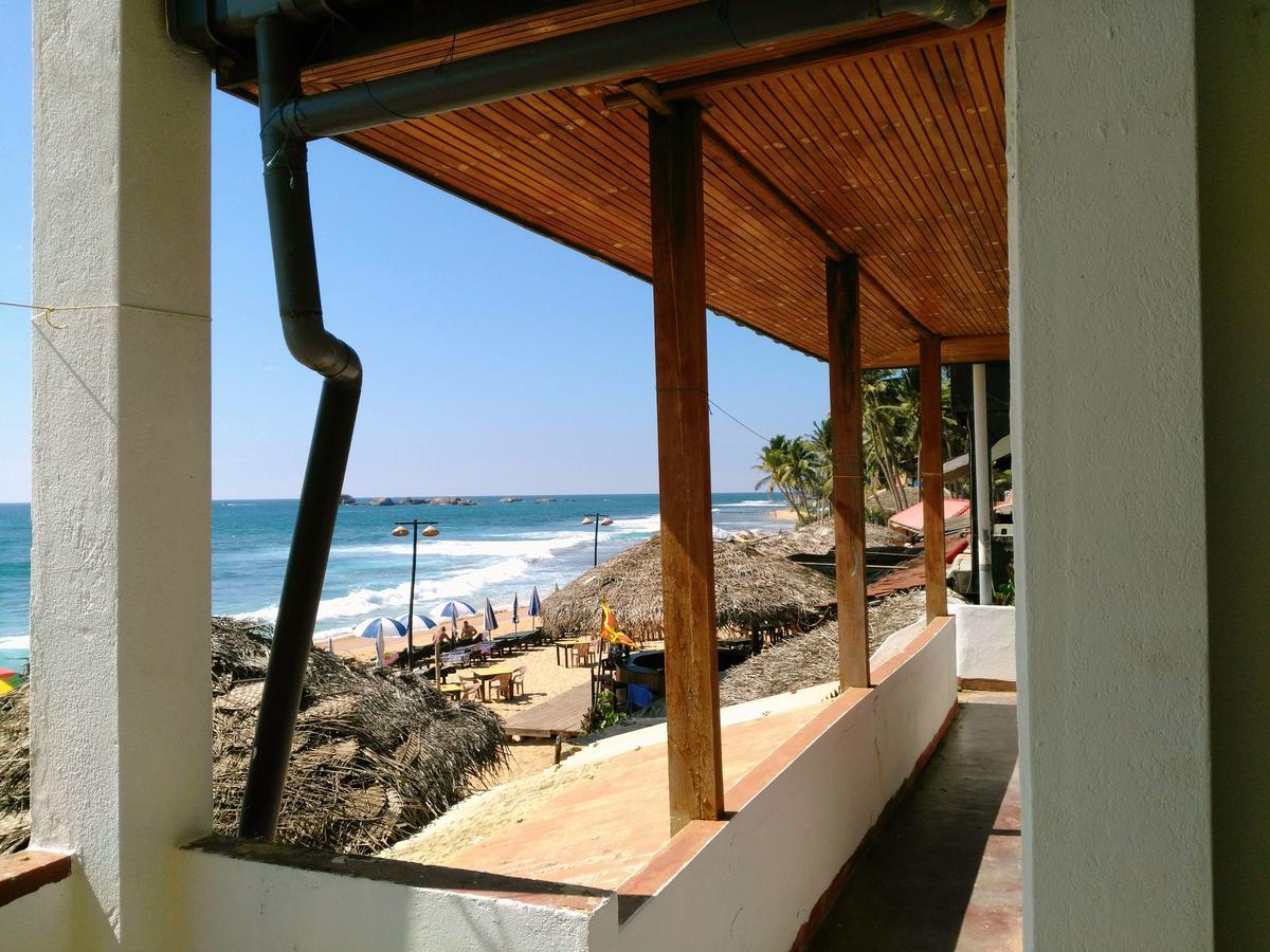 Sunnys Beach Guest House Хіккадува Екстер'єр фото