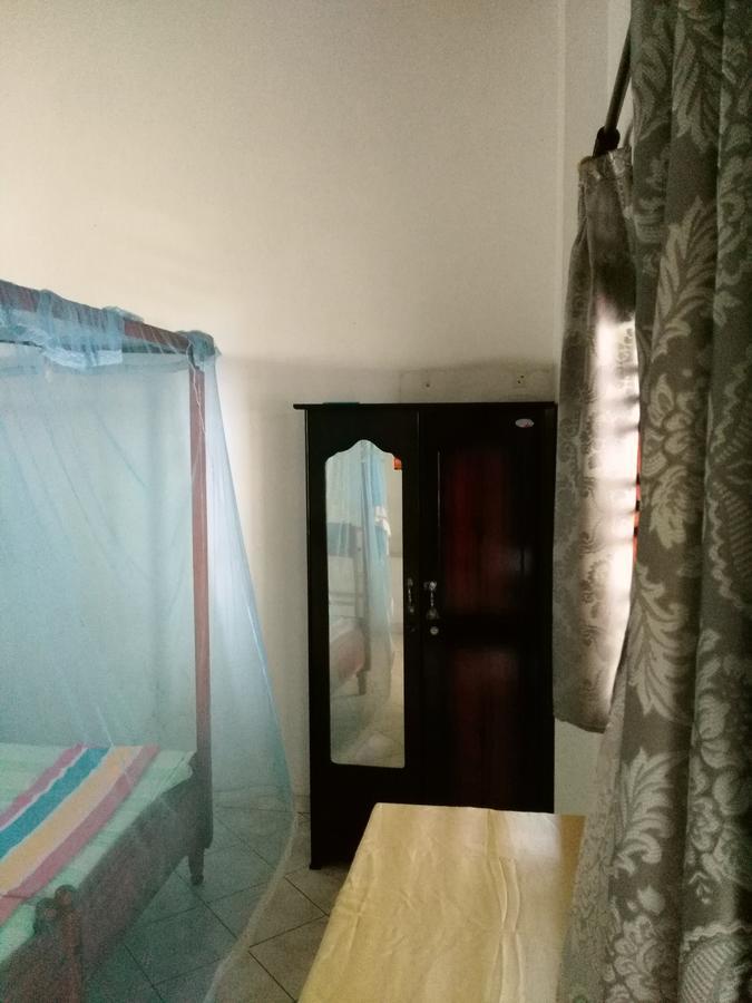 Sunnys Beach Guest House Хіккадува Екстер'єр фото